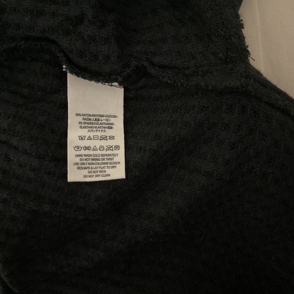 Black Free People long cowl neck shirt - Picture 6 of 6